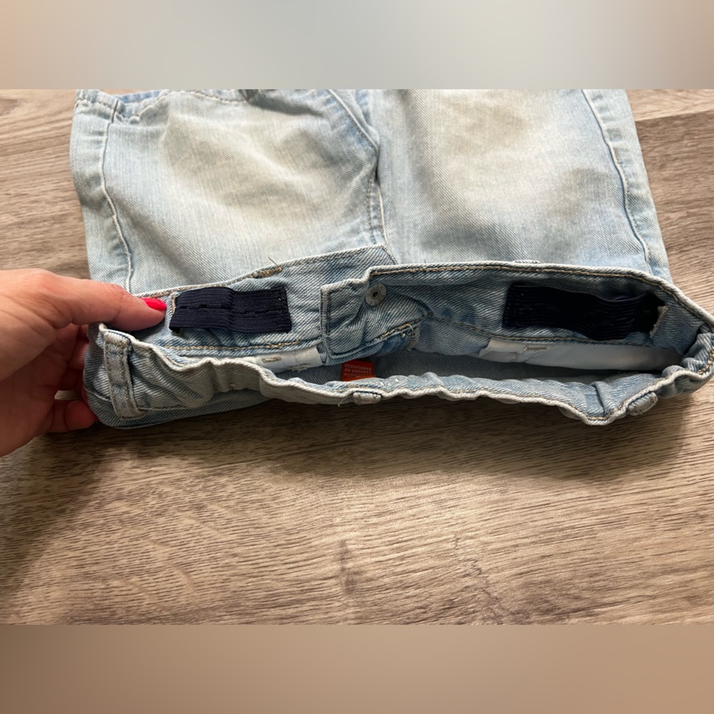 Boys Jean shorts size 6 - Picture 3 of 4